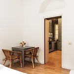 Apartament Youhosty - Rasori 2 *